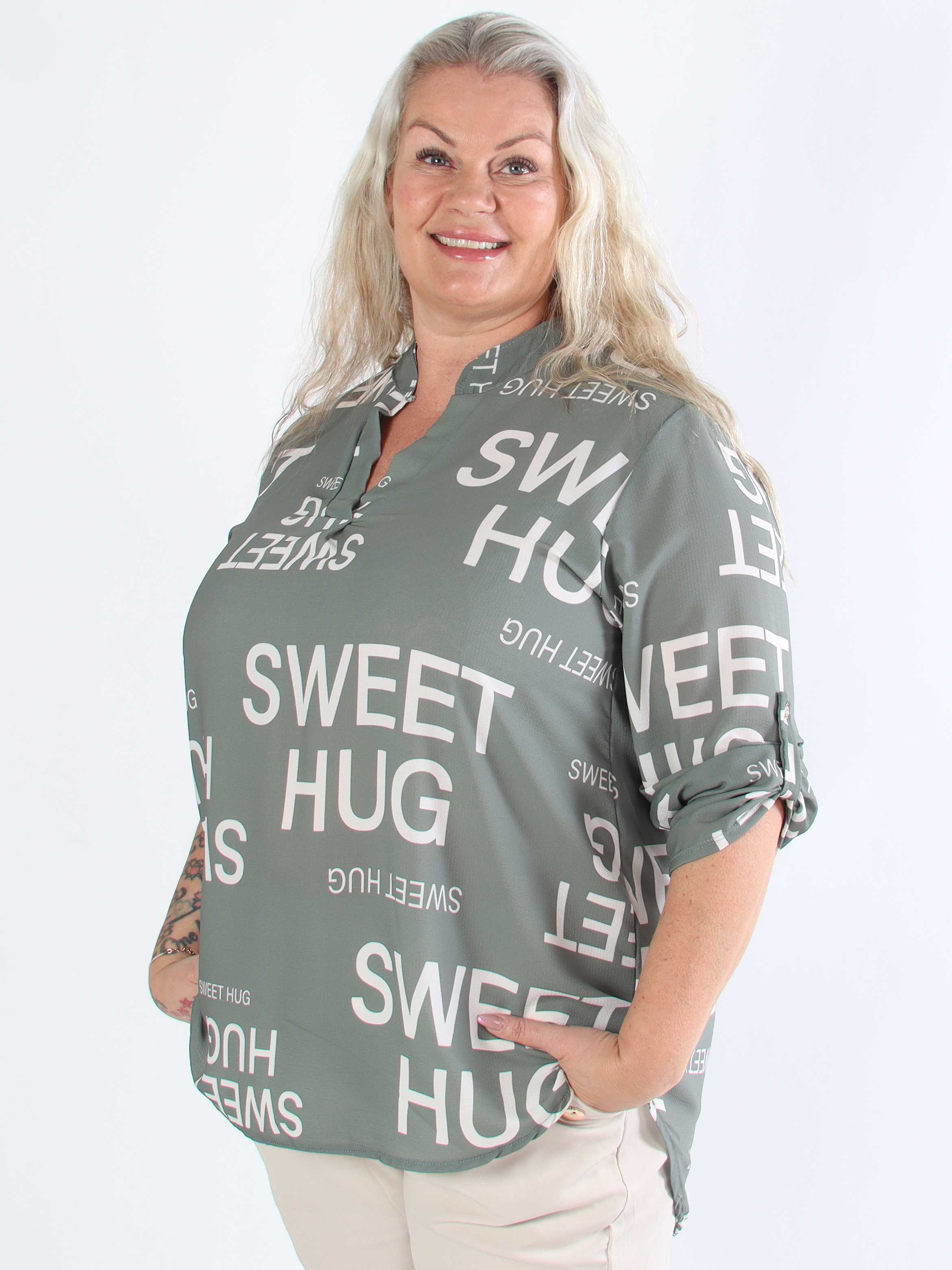 Vanesa Graphic - Söt tunika i viskos i plusstorlek med text