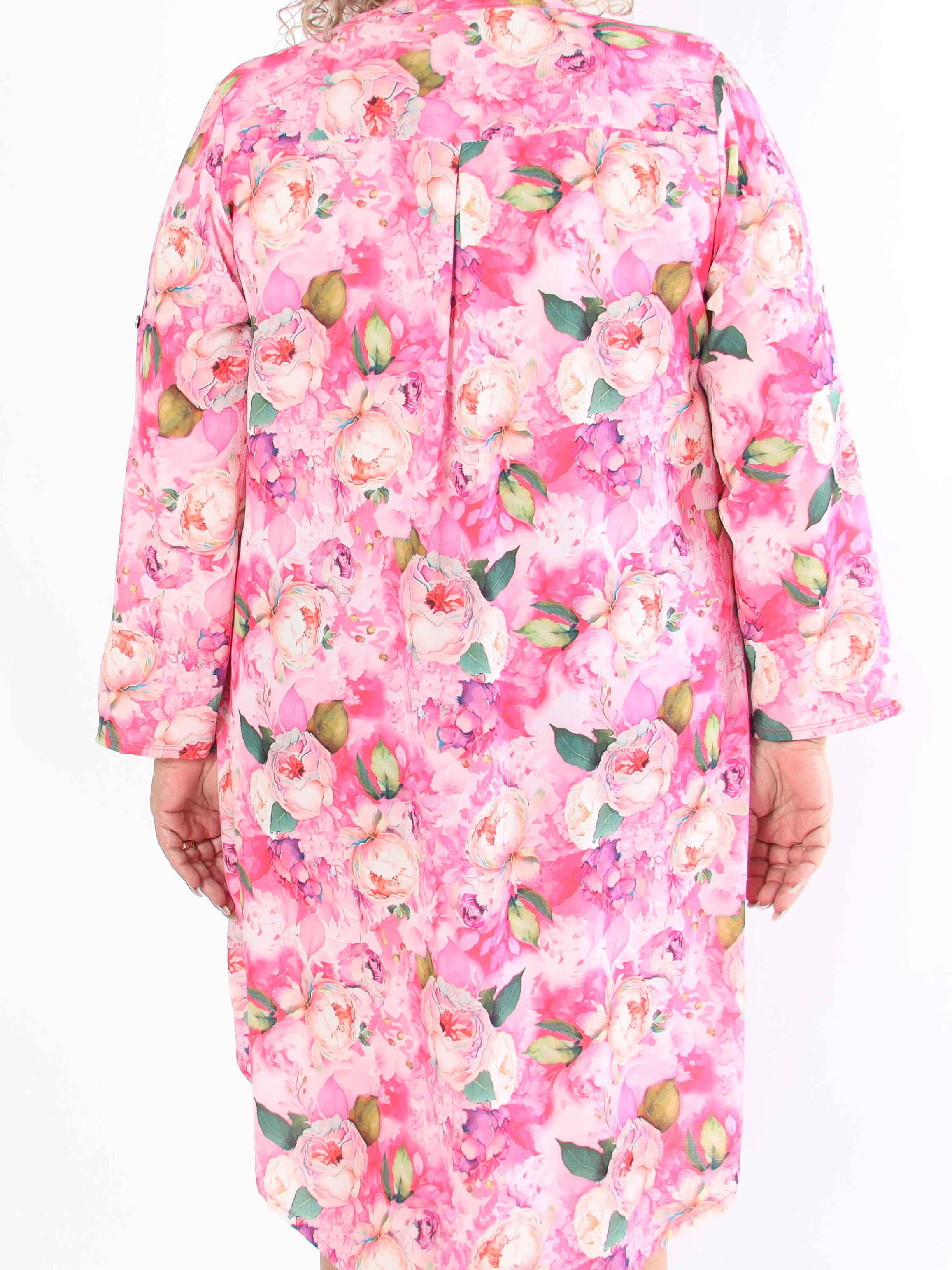 Vanesa Flower Dress - Plus size-klänning i viskos med blommiga motiv