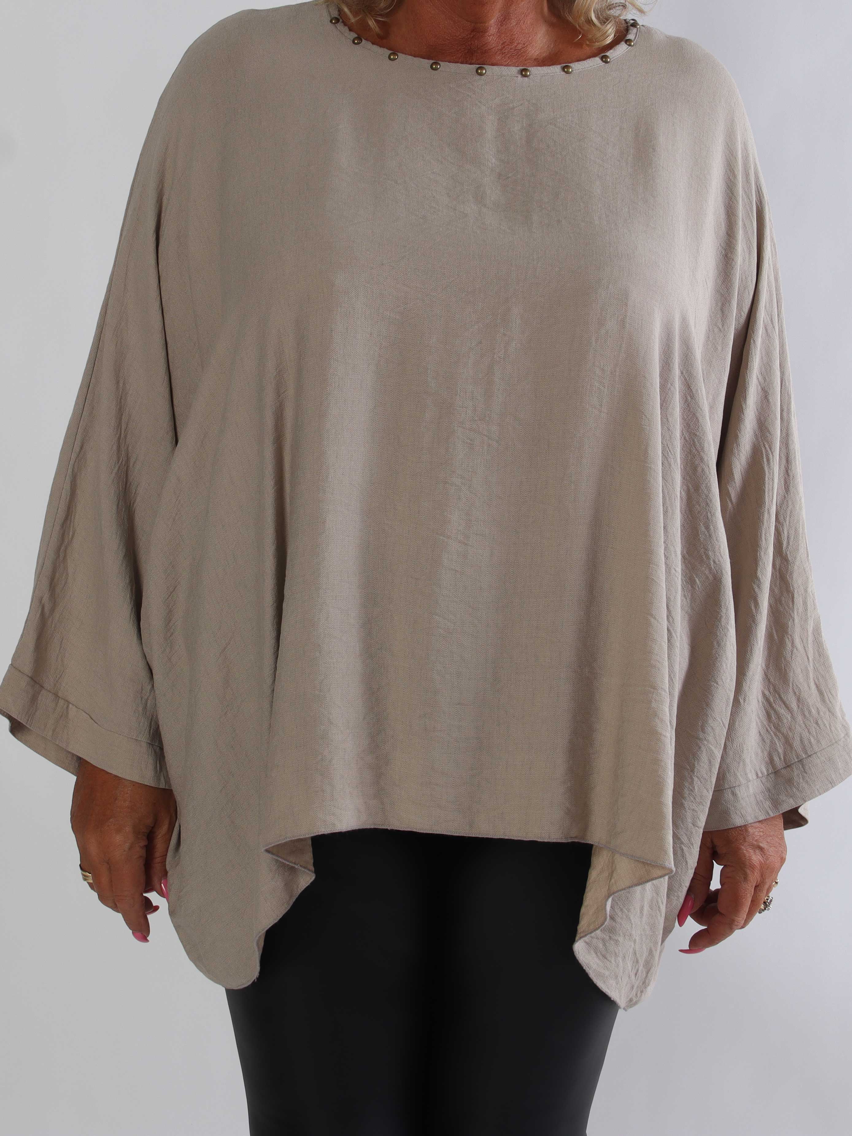 Vienna Shirt - Plus size tunikabluse i viskose med flagermusærmer og fine nittedetaljer