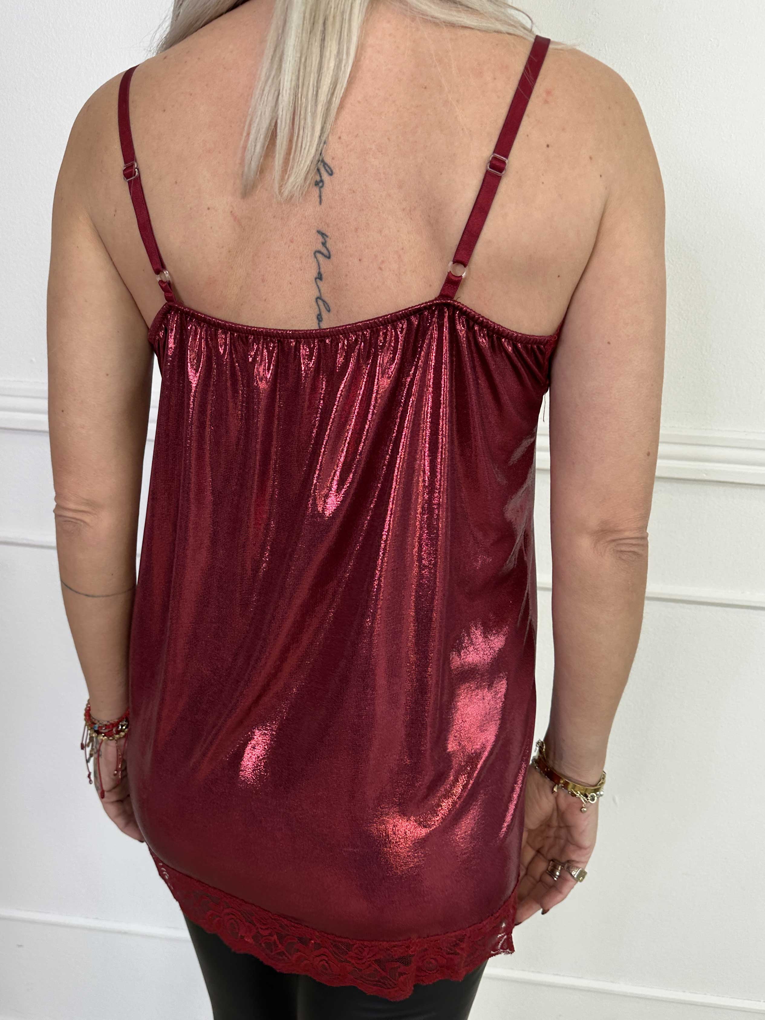Vivil - Shiny elastisk topp med spetskanter