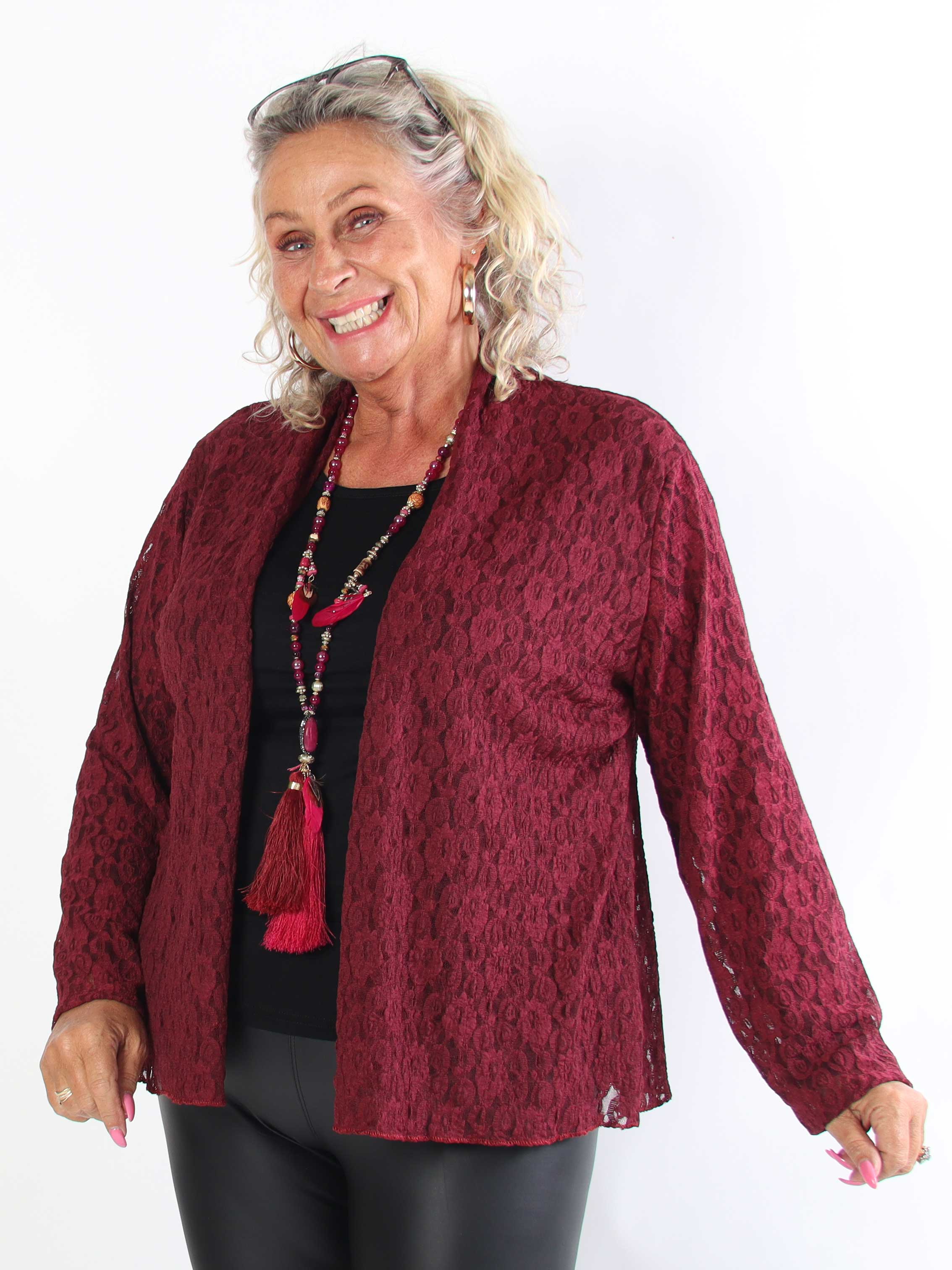 Yuri - Semitransparent plus size blondecardigan i en blød viskoseblanding