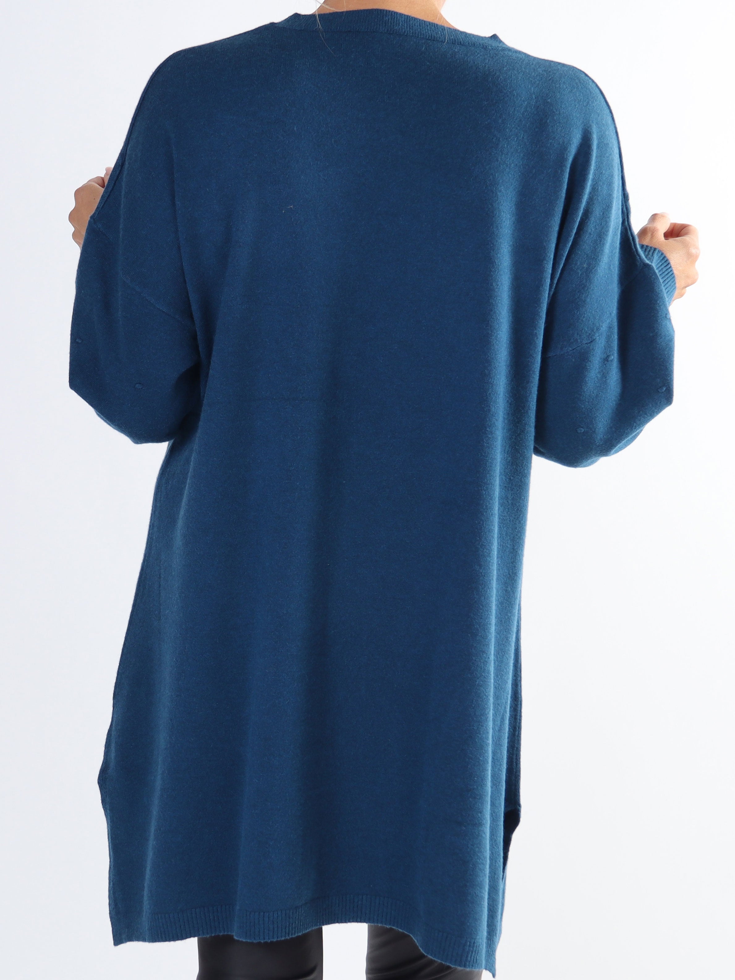 Zina - Plus size tröja med prickiga detaljer i tyget