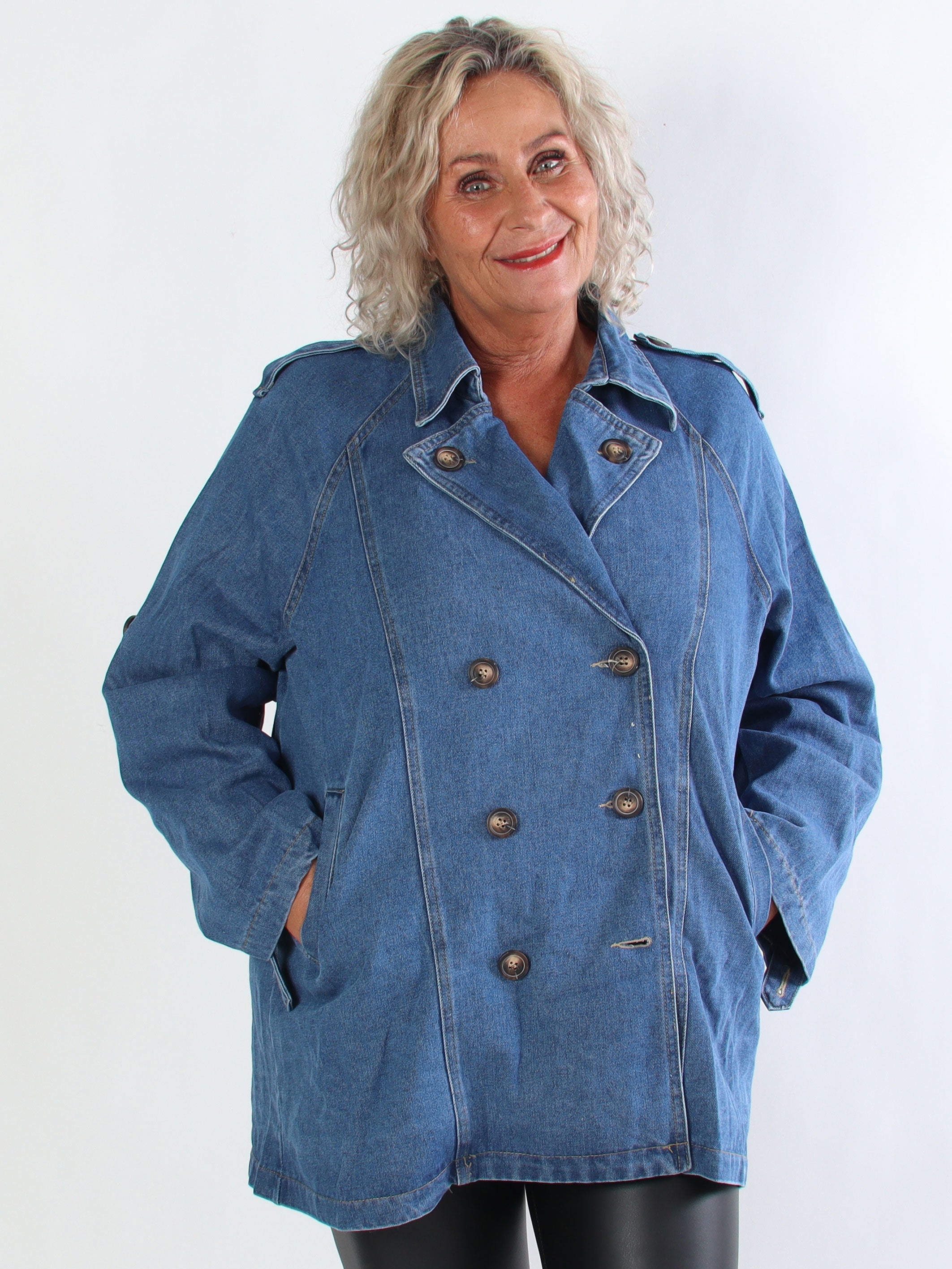Clarita - Kort kappa i denim