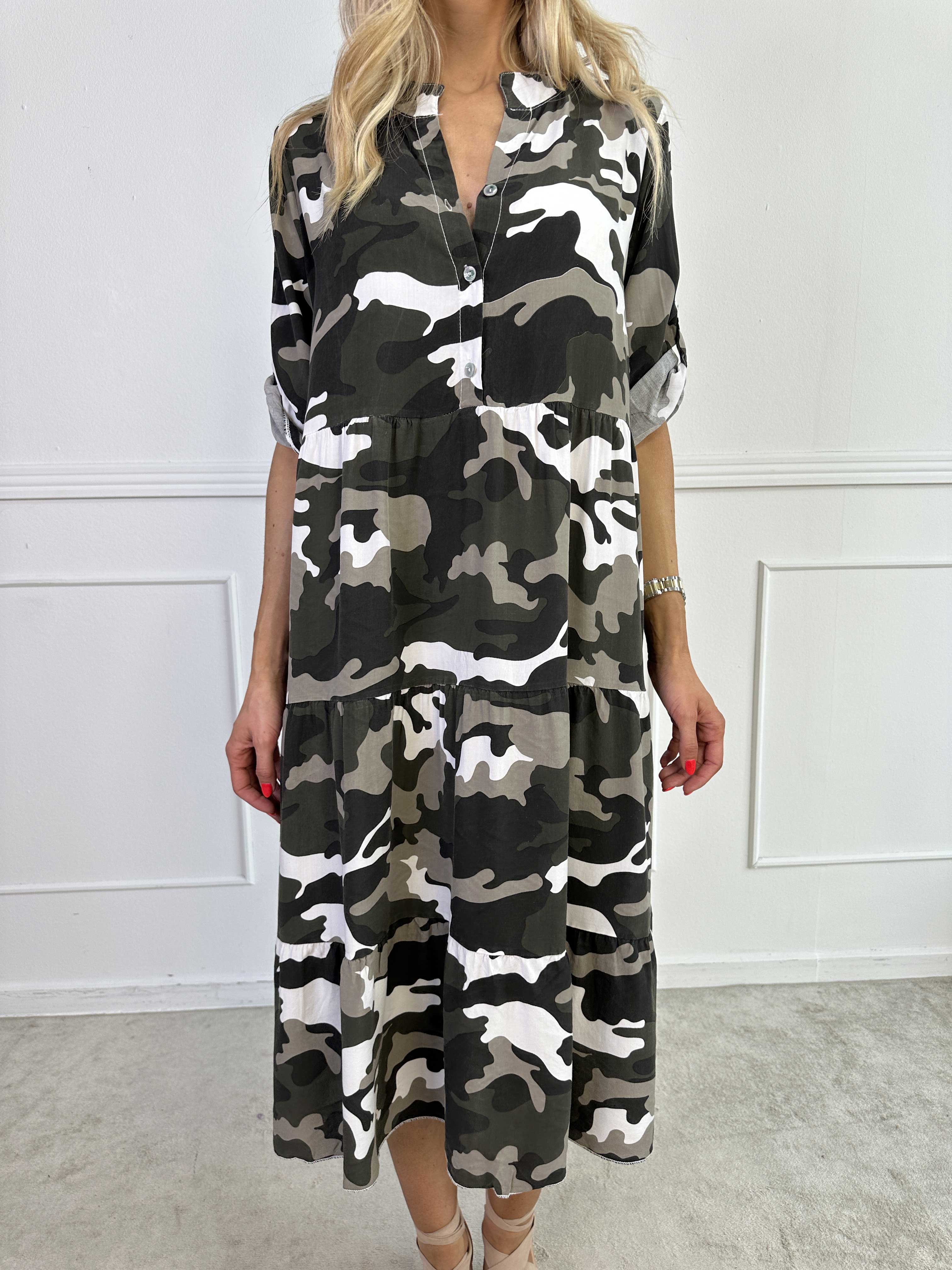 Dotti Camo - Randig viskosklänning med lager-på-lager-look