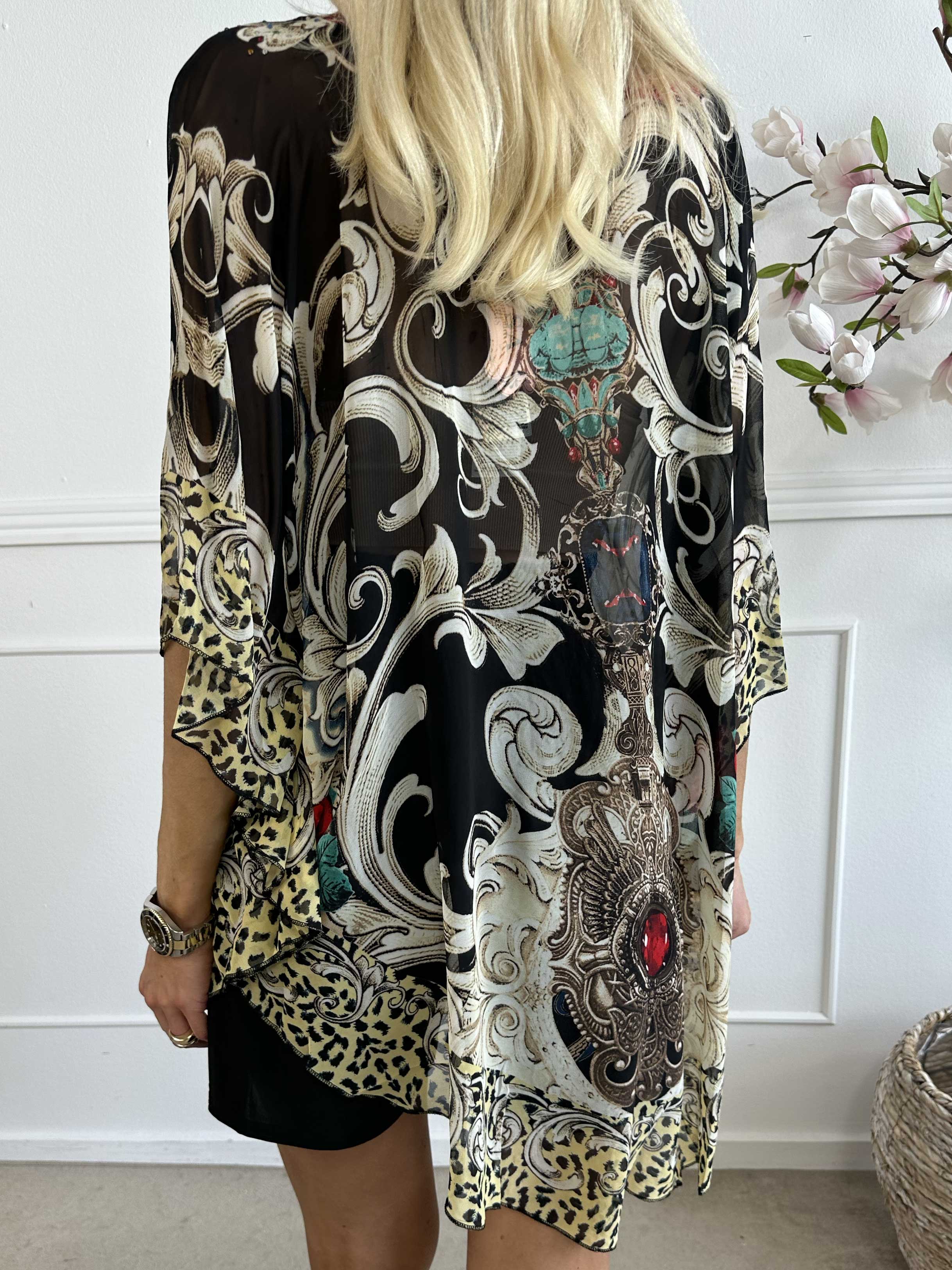 Elina - Halvgenomskinlig tunika med mönster och ränder