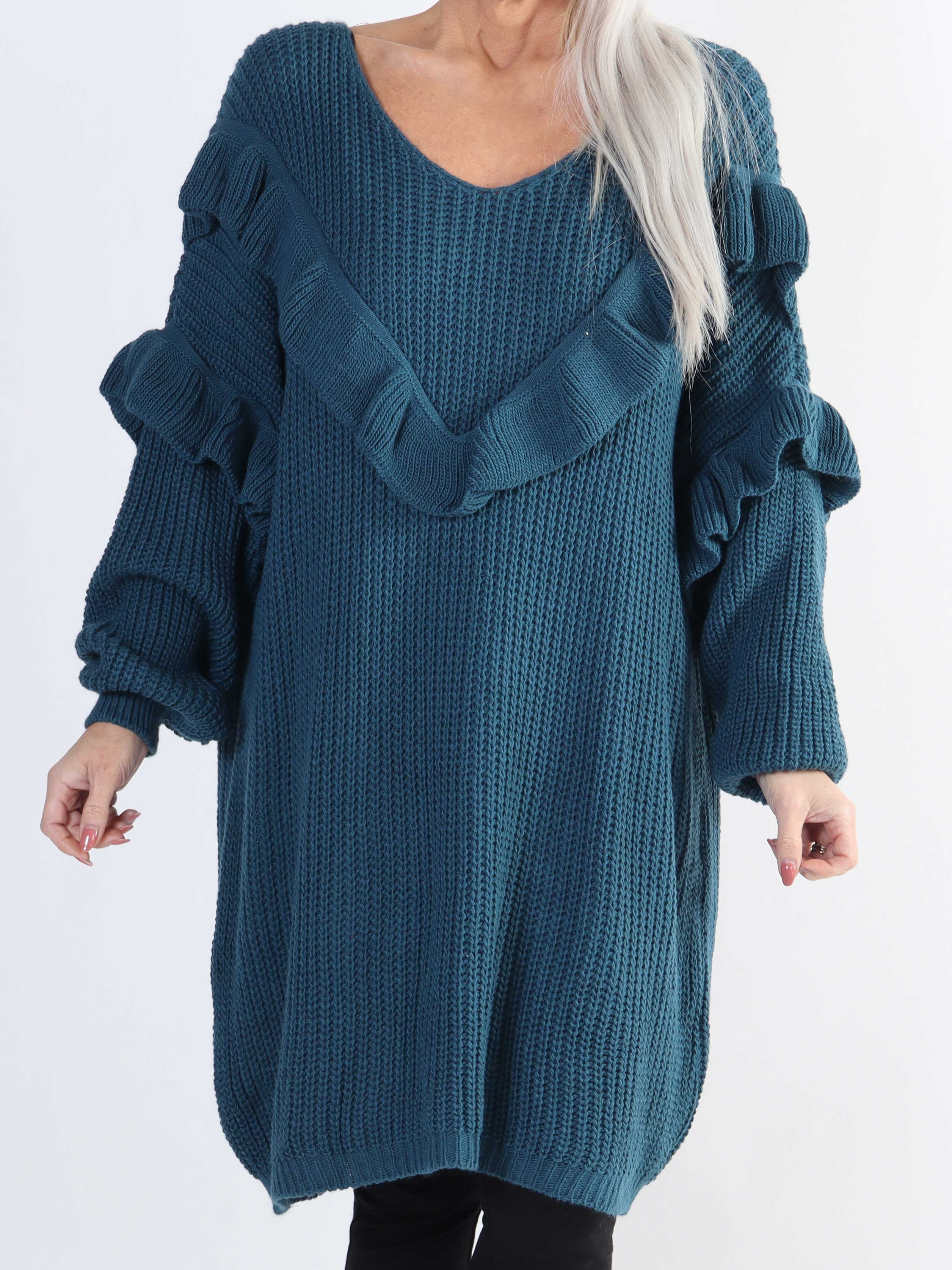 Ellis Dress - Snygg plus size stickad klänning med fina volangdetaljer