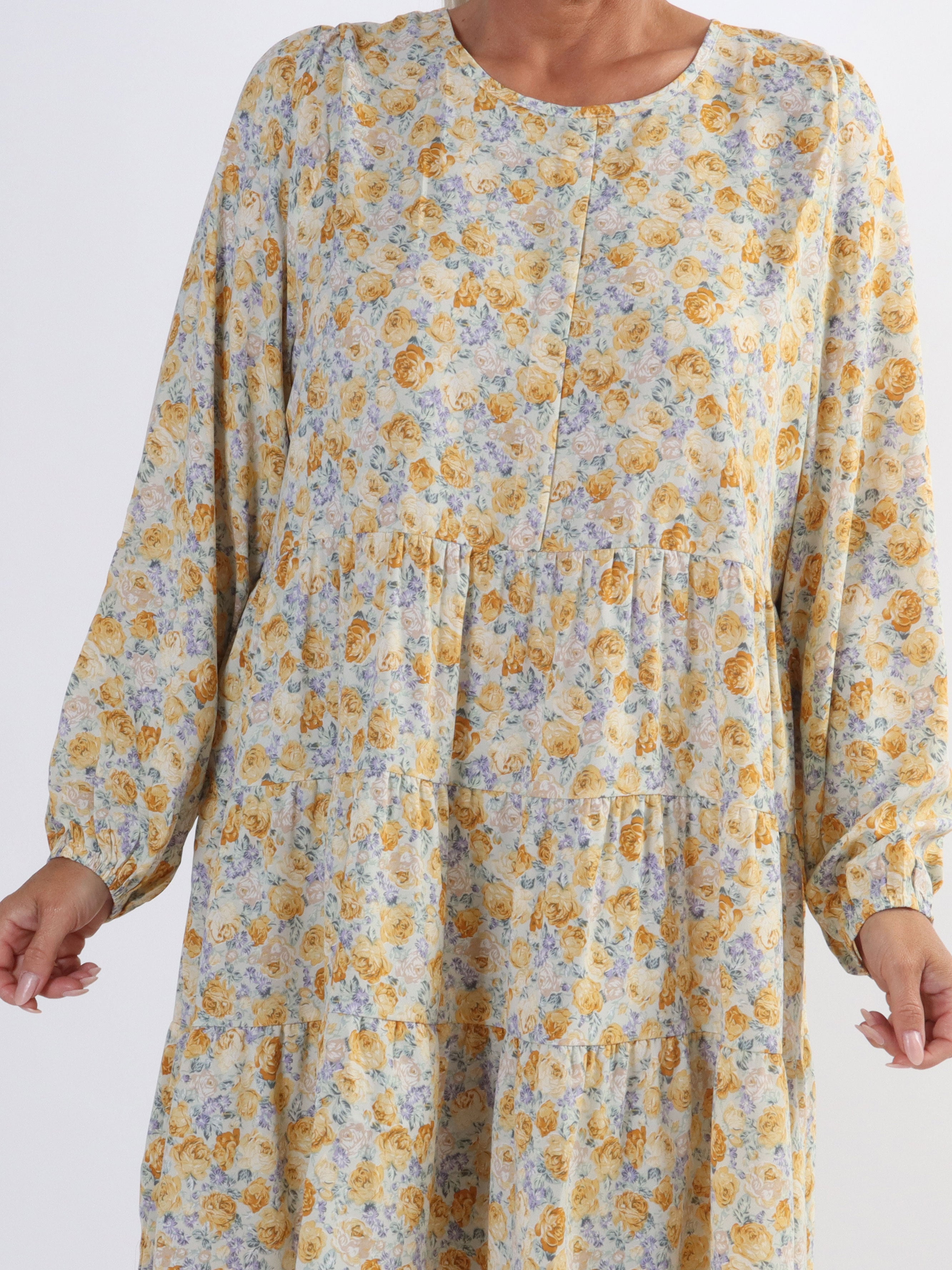 Hannah - Söt blommig klänning med lager på lager look