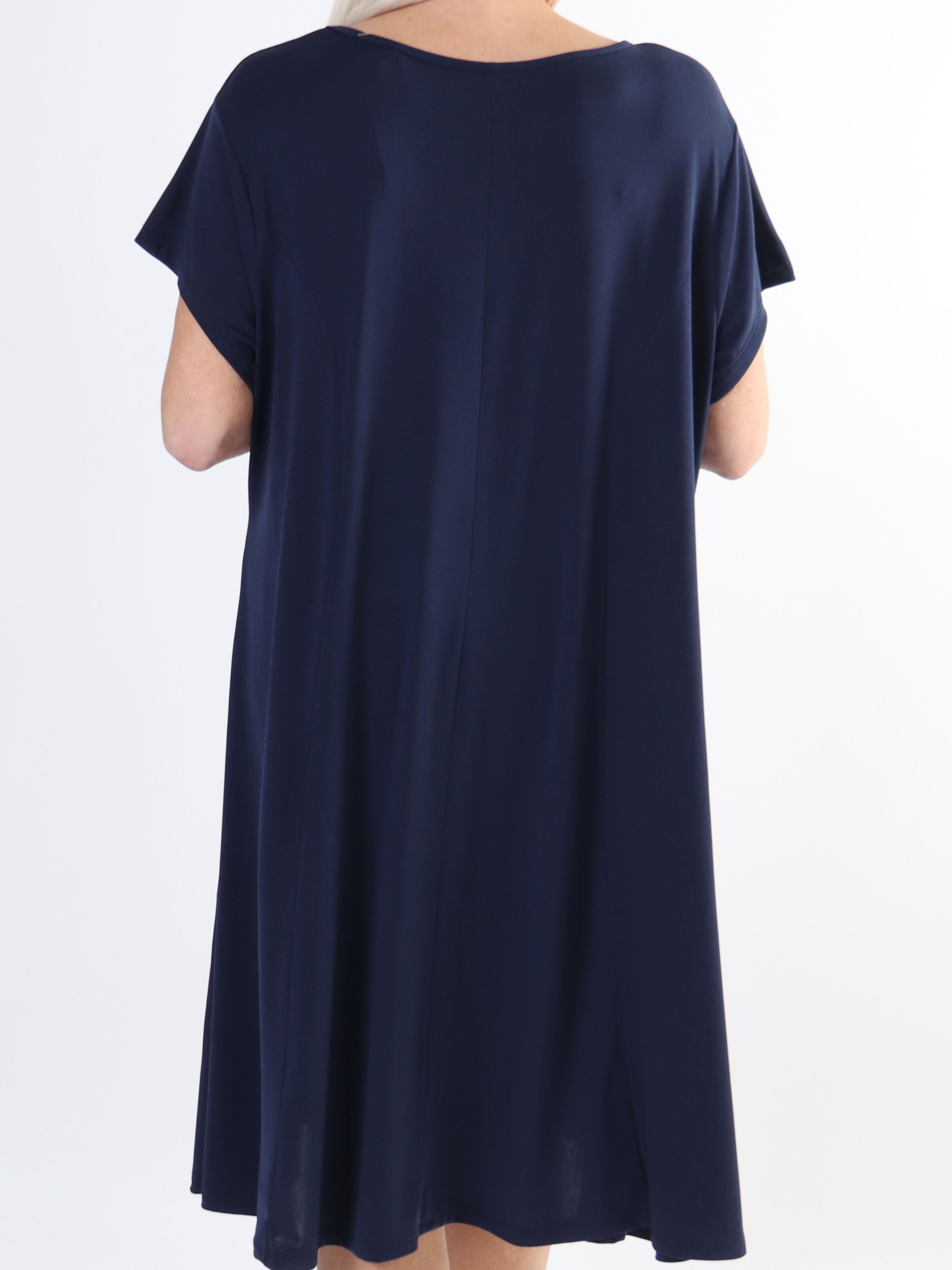 Janina - Slät plus size-klänning i mjukt stretchmaterial