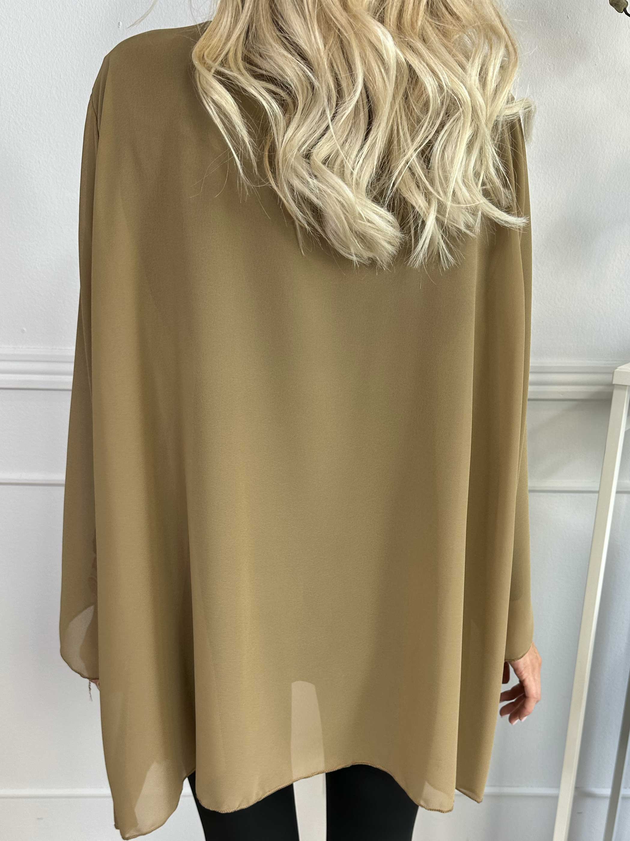 Layla - Kort lätt cardigan i chiffong