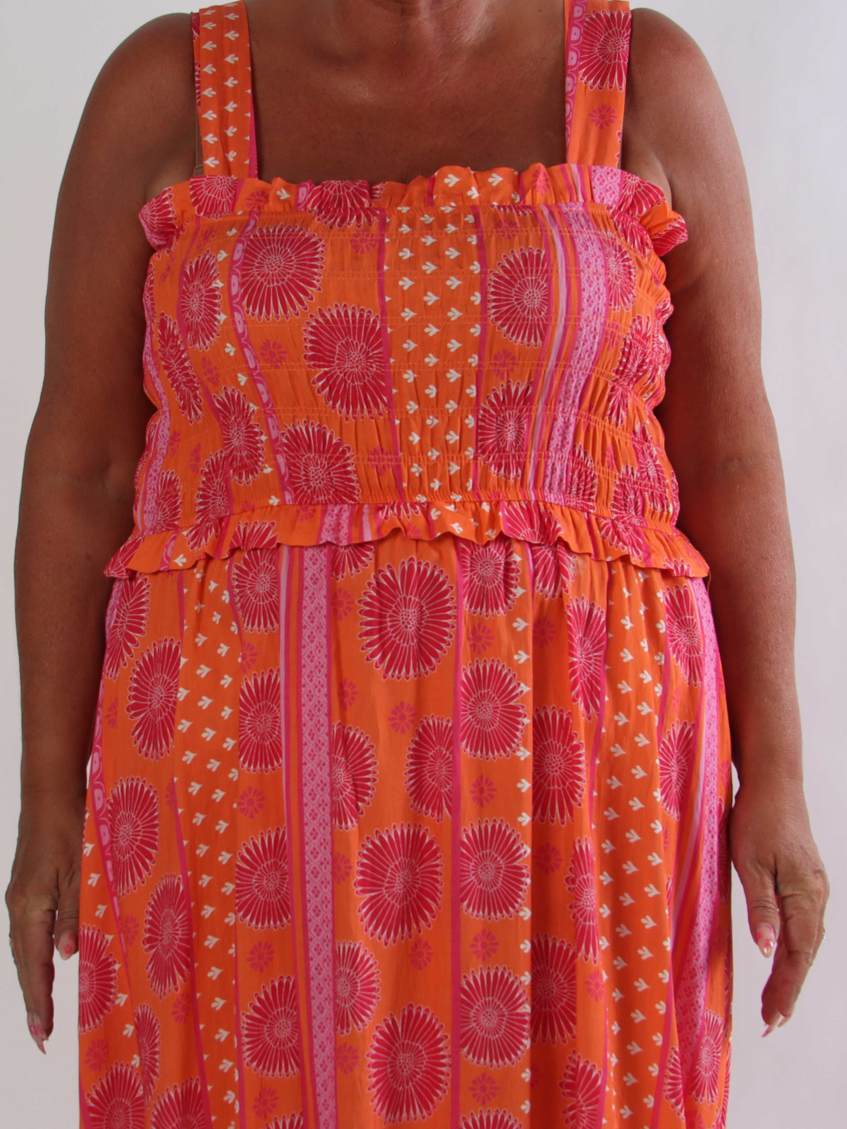 Marisol Sunburst - Plus size sommarklänning i viskos med smock över bröstet