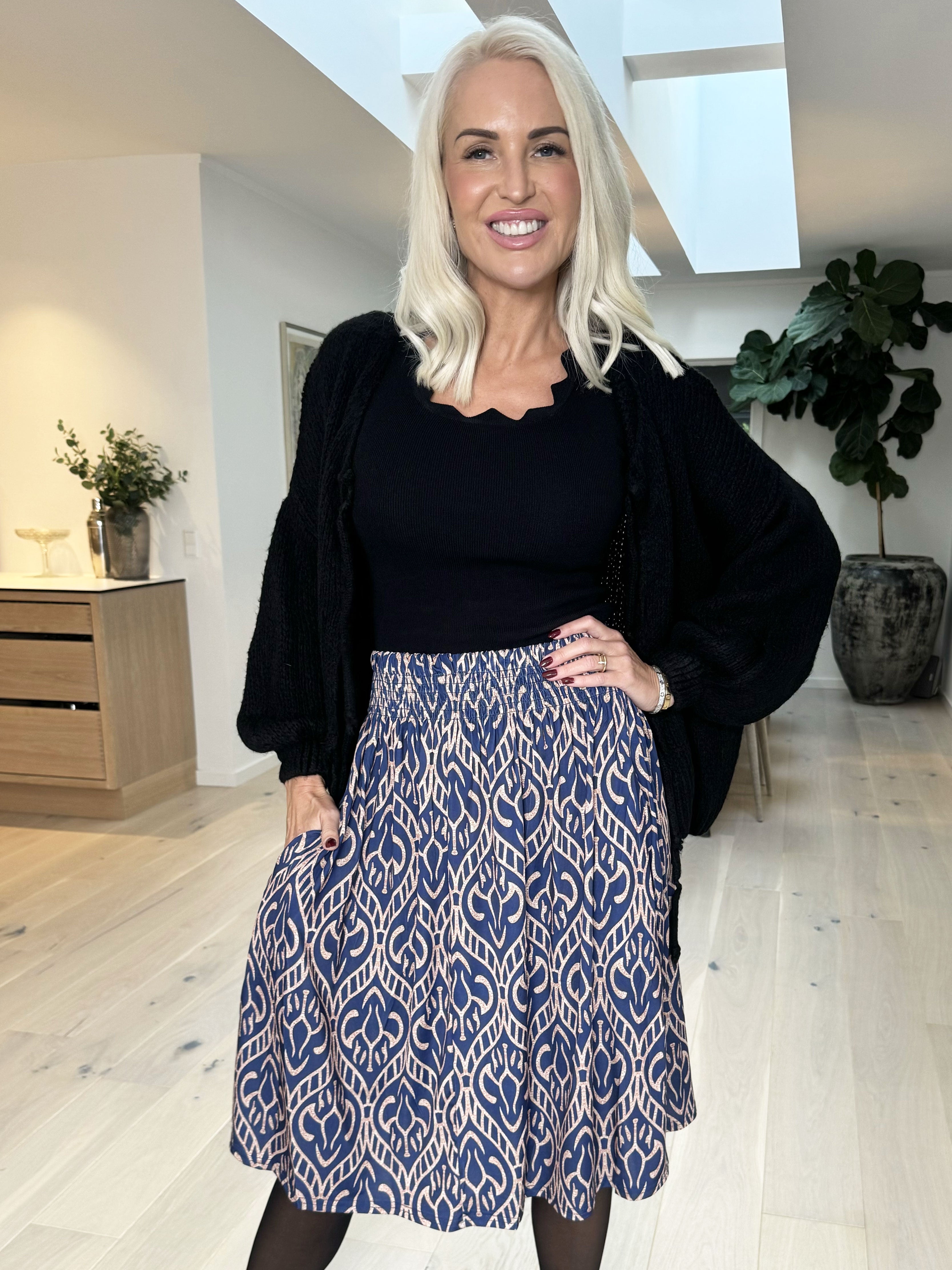 Pams Boho Skirt - Kjol i skrynkelfritt tyg med fickor
