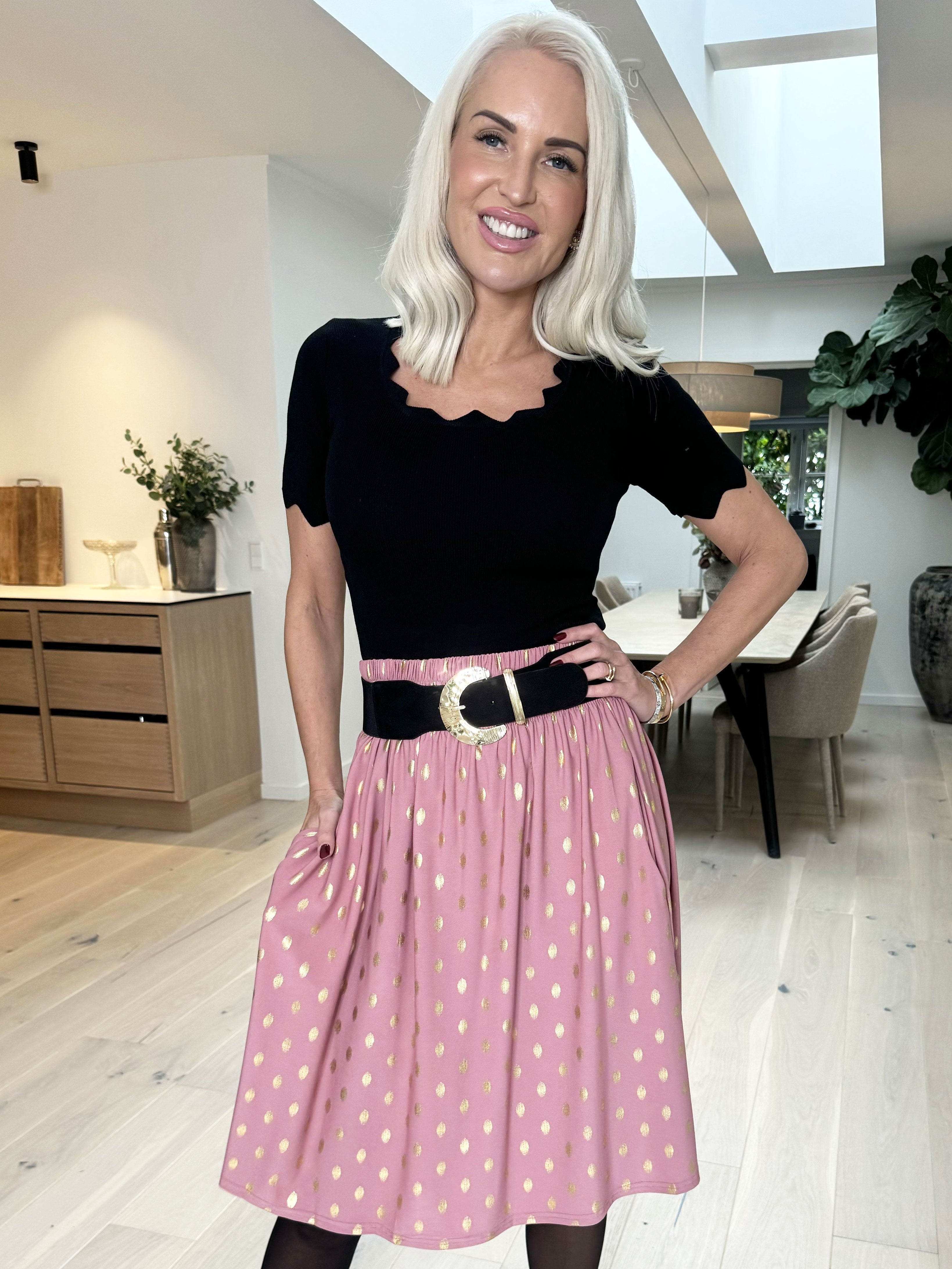 Pams Gold Dot Skirt - Kjol i skrynkelfritt tyg med fickor