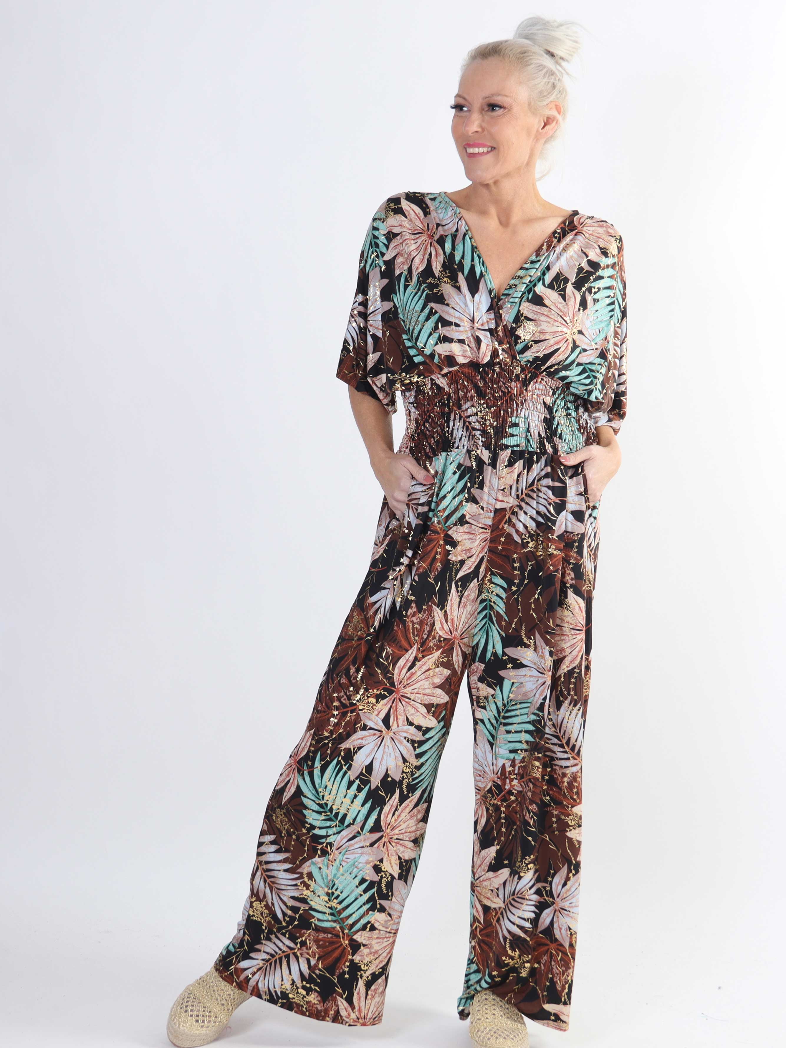 Pams Leaf Jumpsuit - Jumpsuit med resår och bladmönster i stora storlekar