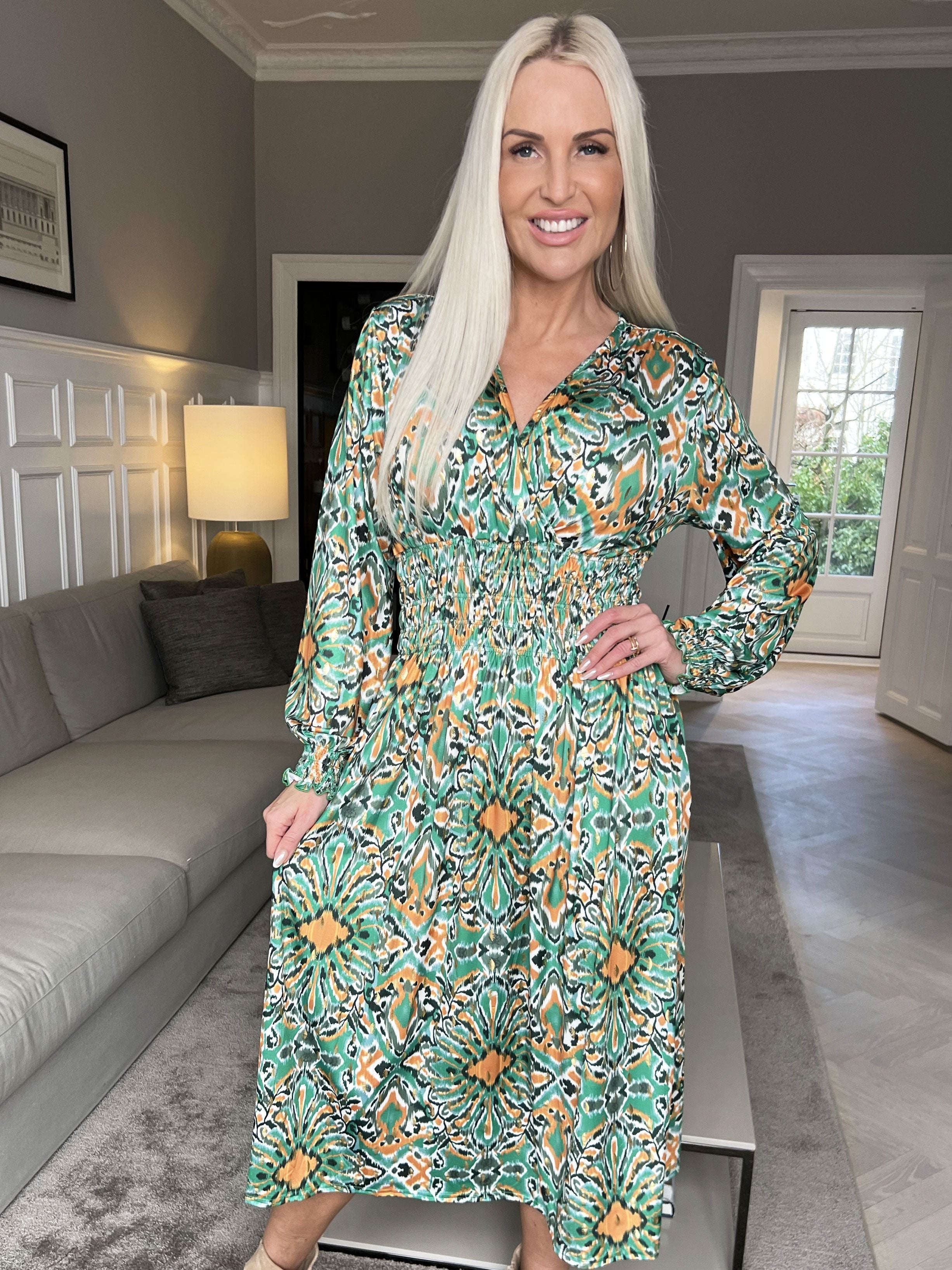 Pams Peacock Midi L/S - Mönstrad klänning med resår i skrynkelfritt tyg - Green