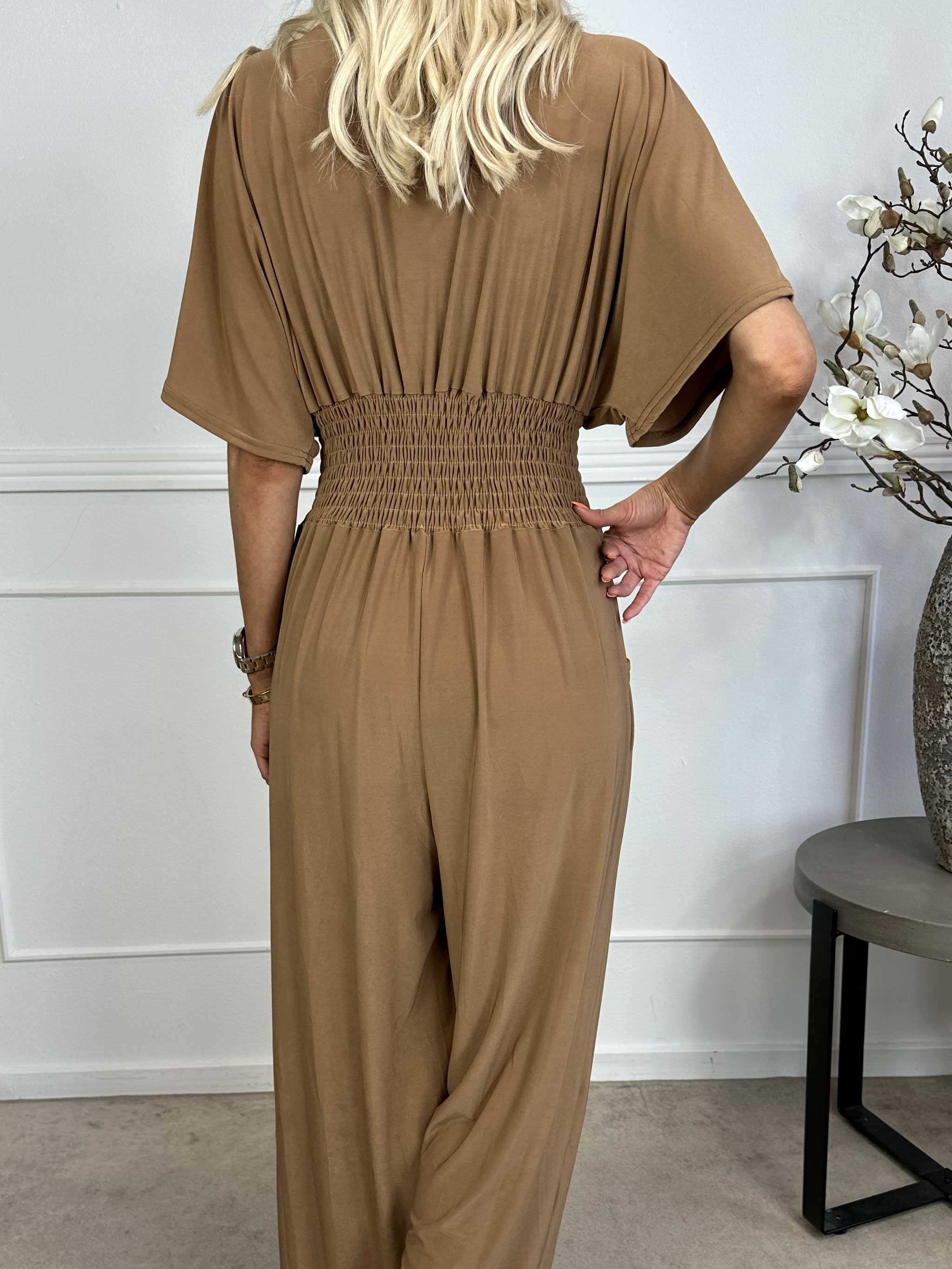 Pams Plain Jumpsuit - Elastisk enfärgad byxdräkt