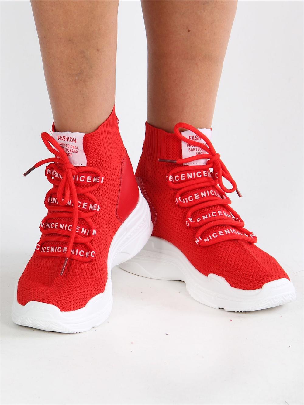 Raissa - Svart sock sneaker med vit sula och spetsdetaljer