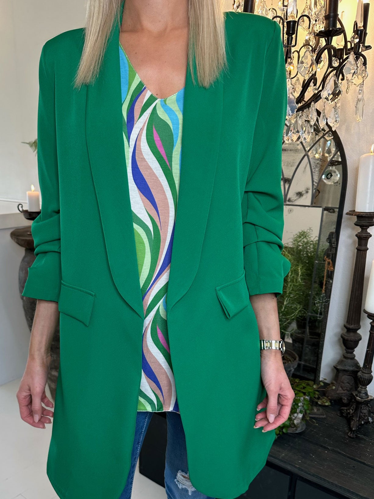 Mila Long - Snygg blazer med veck på ärmen