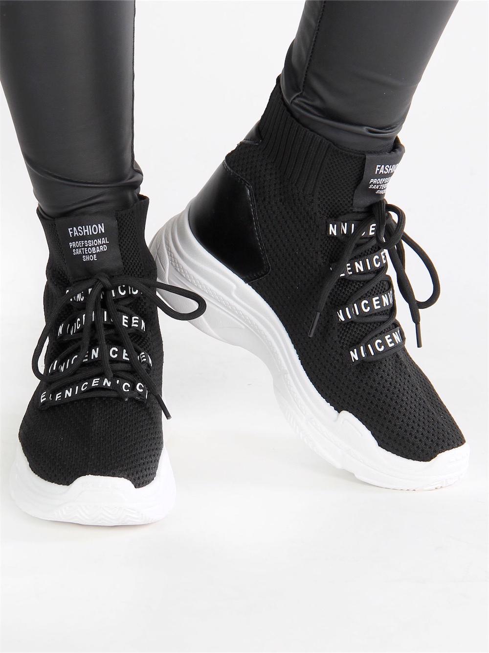 Raissa - Svart sock sneaker med vit sula och spetsdetaljer