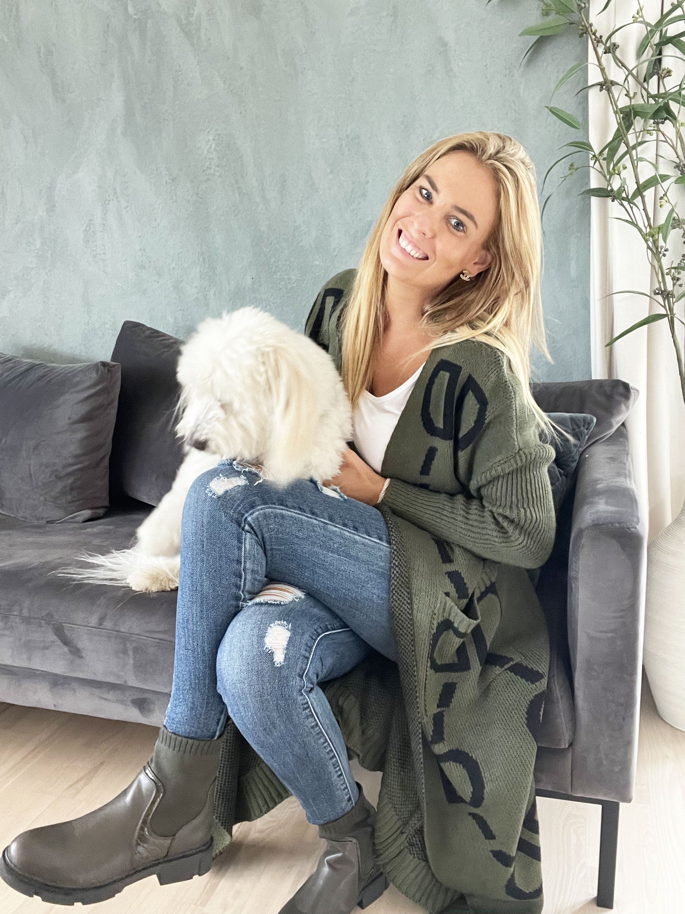 Mandy - Söt stickad kofta med text